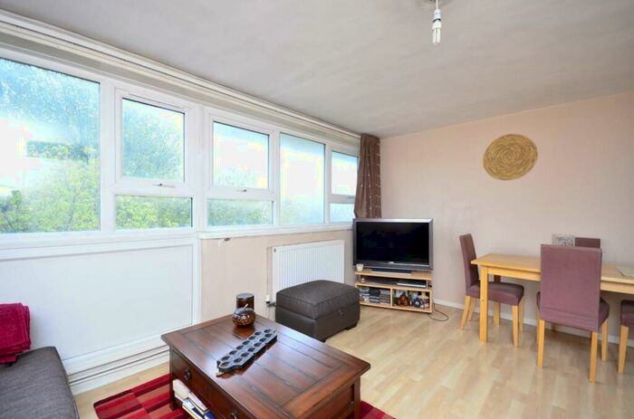 1 Bedroom Flat To Rent In Carlton Vale, Queen's Park, London, NW6