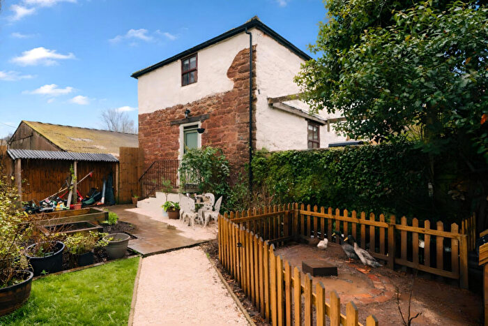 4 Bedroom Barn Conversion For Sale In The Old Stables, Exeter, EX2