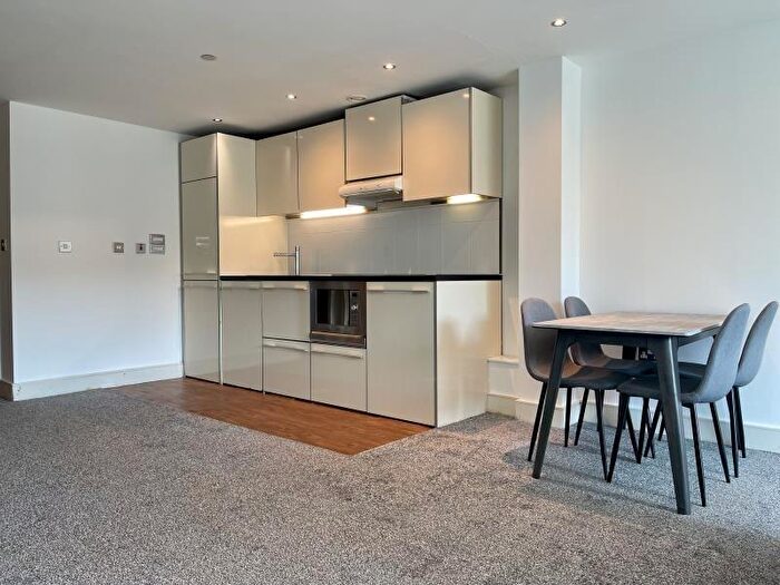 2 Bedroom Flat To Rent In Huntingdon Street, Nottingham, Nottinghamshire, NG1