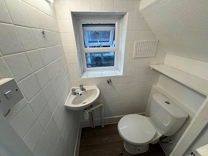 4 Bedroom Property To Rent In Nursery Road, Bournemouth, BH9