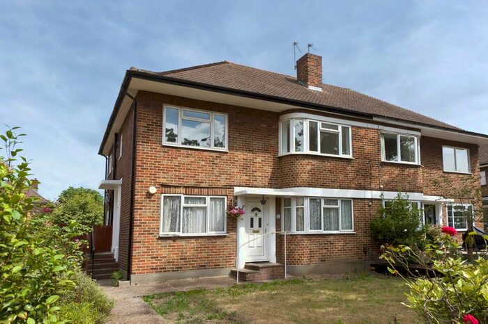 2 Bedroom Maisonette To Rent In Coombe Lane, Raynes Park, London SW20