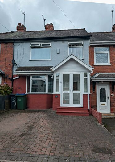3 Bedroom House To Rent In East Road, Tipton, DY4