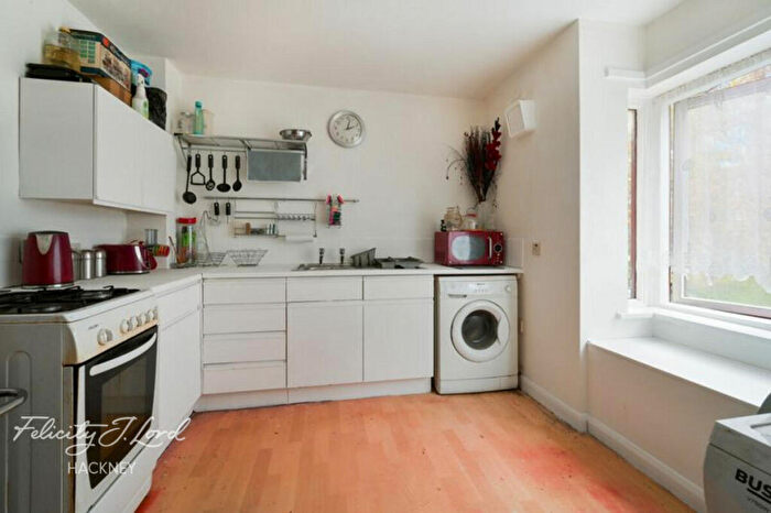 1 Bedroom Flat For Sale In Clarissa Street, Hackney, E8