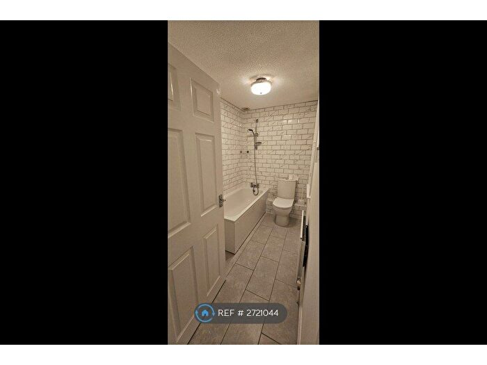 2 Bedroom Terraced House To Rent In Dickens Drive, Kettering, NN16