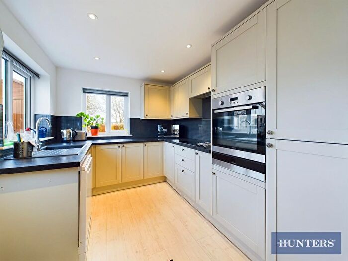 2 Bedroom Semi-Detached Bungalow For Sale In Lennox Close, Hunmanby, YO14