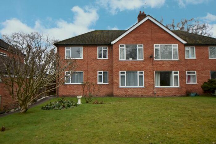 2 Bedroom Maisonette To Rent In Featherstone Crescent, Shirley, Solihull B90