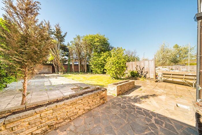 3 Bedroom End Terrace House For Sale In Havelock Road, Wimbledon, SW19