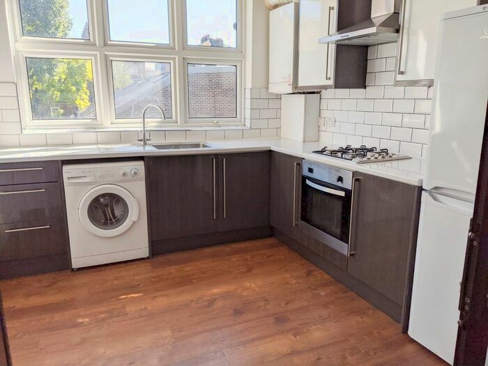 2 Bedroom Flat To Rent In Greenwood Road, Hackney, E8