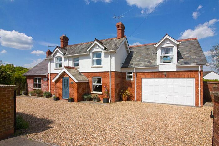 5 Bedroom Detached House For Sale In Malmesbury Road, Minety, SN16