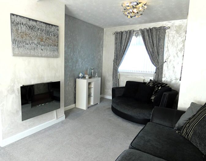 2 Bedroom Terraced House For Sale In Laws Drive, Aberdeen, AB12