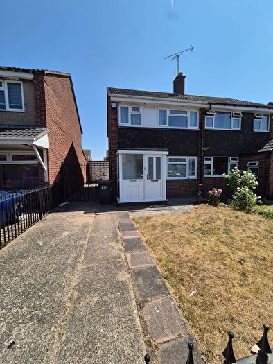 3 Bedroom Semi-Detached House To Rent In Townsend Close, Leicester, LE4