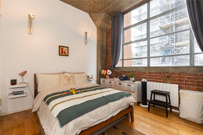 2 Bedroom Apartment To Rent In Wenlock Road, London, N1
