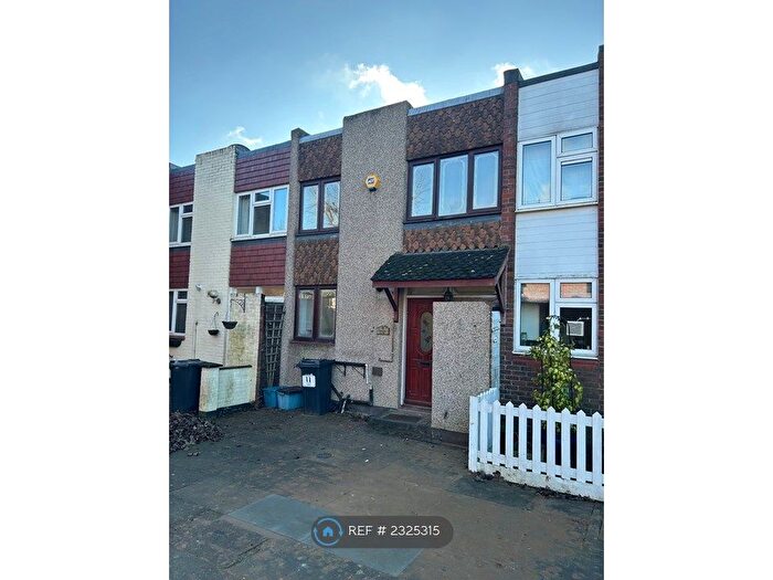 3 Bedroom Terraced House To Rent In Haldon Close, Chigwell, IG7