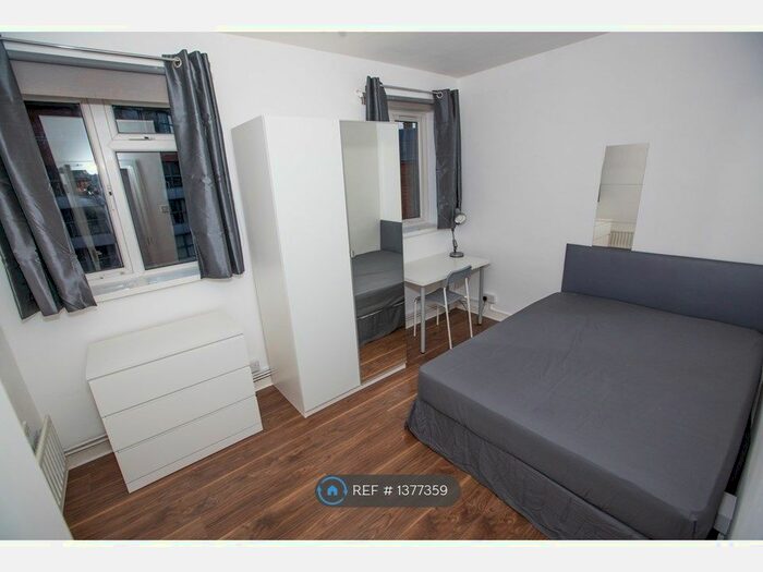 4 Bedroom Flat To Rent In Crowndale Court, London, NW1