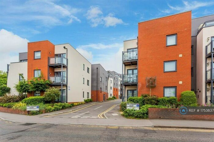 2 Bedroom Flat To Rent In Walnut Tree Close, Guildford, GU1