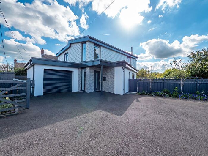 3 Bedroom Detached House For Sale In Wainhouse Corner, Bude, EX23