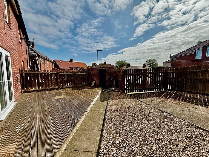 3 Bedroom Semi Detached House For Sale In The Drive, Felling, Gateshead, NE10