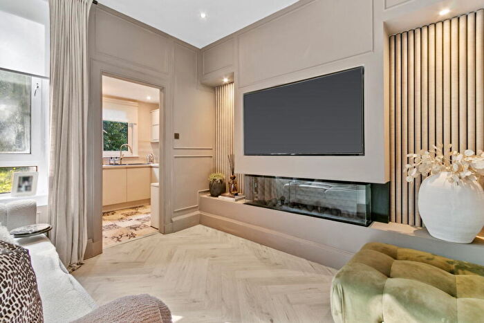 2 Bedroom Maisonette For Sale In Hillfoot Avenue, Rutherglen, G73