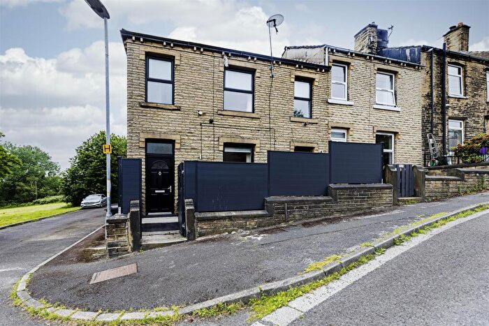 2 Bedroom End Of Terrace House For Sale In Greenwood Street, Primrose Street, Huddersfield, HD4