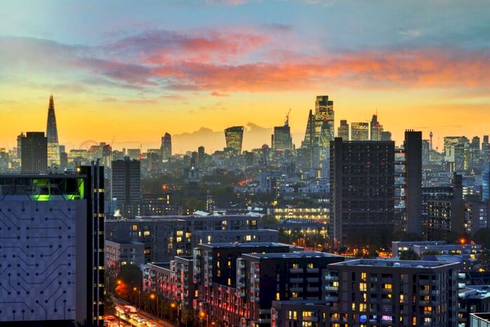 1 Bedroom Flat To Rent In Defoe House, London, E14