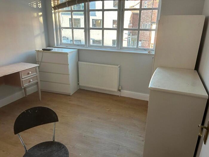 3 Bedroom Flat To Rent In Spencer Street, Leamington Spa, Warwickshire, CV31