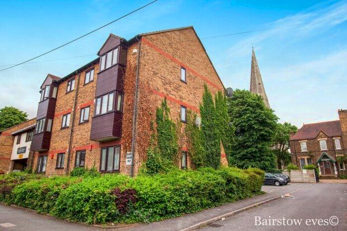 2 Bedroom Flat To Rent In Verulam Avenue, London, E17