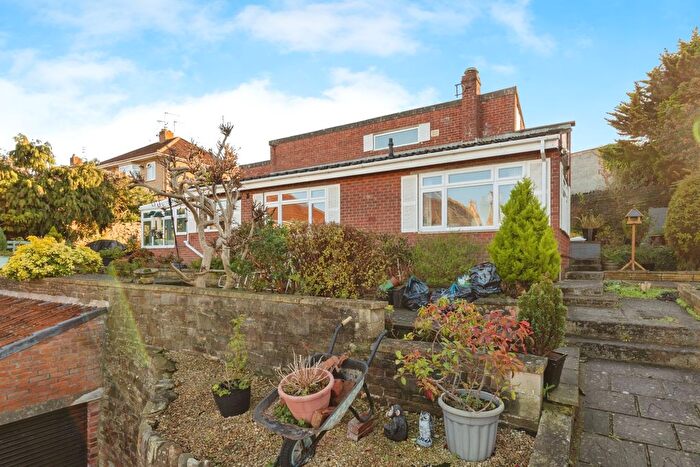 3 Bedroom Bungalow For Sale In Rock Close, Brislington, Bristol, BS4