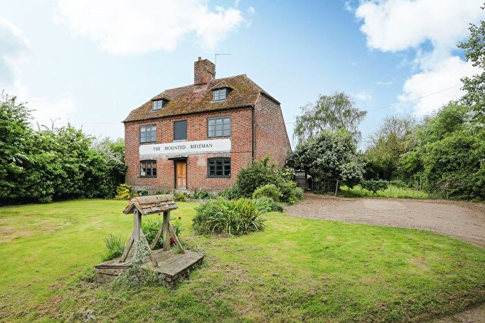 4 Bedroom Detached House For Sale In Luddenham, Faversham, ME13