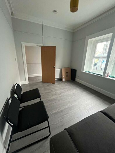 5 Bedroom Terraced House To Rent In North Luton Place, Cardiff, CF24