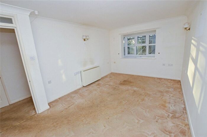 1 Bedroom Flat For Sale In Moorside Road, West Moors, Ferndown, BH22