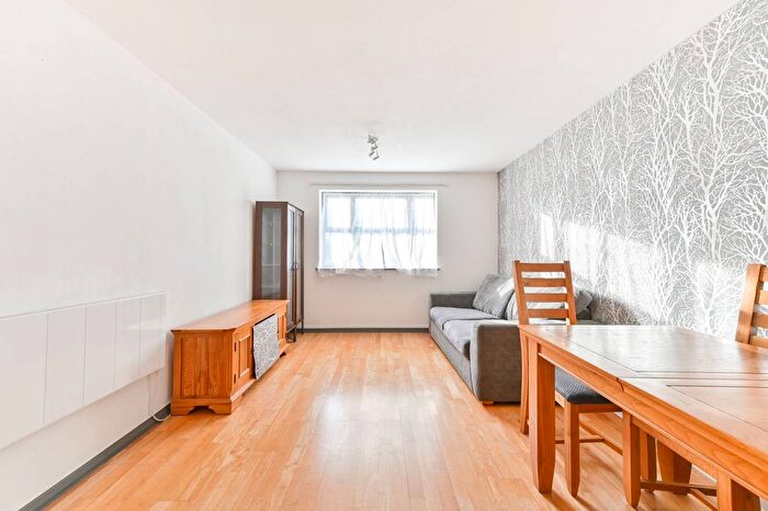 1 Bedroom Flat For Sale In Chamberlayne Avenue, Preston Road, Wembley, HA9