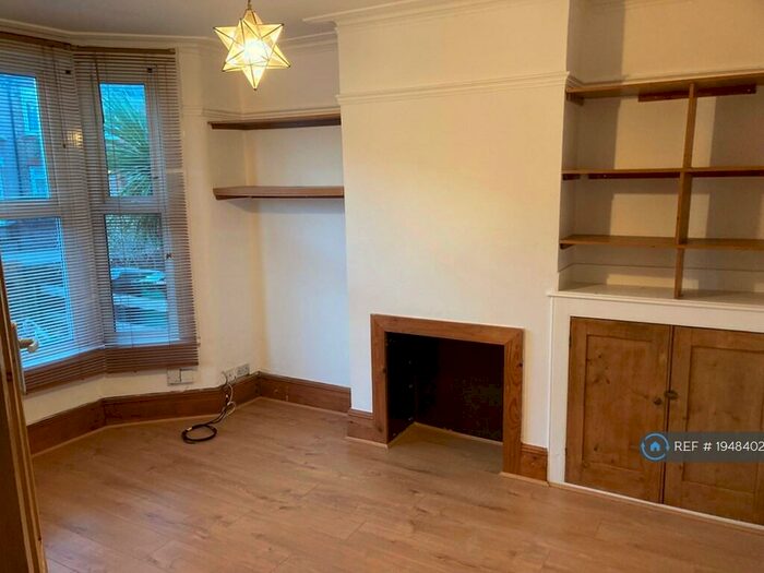 2 Bedroom Terraced House To Rent In Fulbourne Road, London, E17