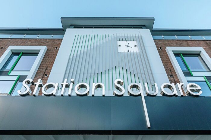 1 Bedroom Flat To Rent In Station Square, Bergholt Road, Colchester, Essex, CO4