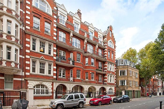 3 Bedroom Penthouse For Sale In Priory Mansions, Drayton Gardens, London, SW10