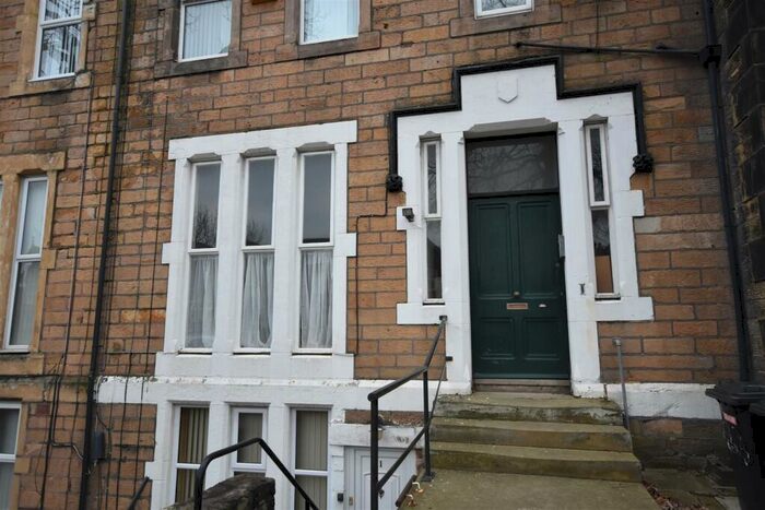 3 Bedroom Flat To Rent In Park Road South, Prenton, CH43