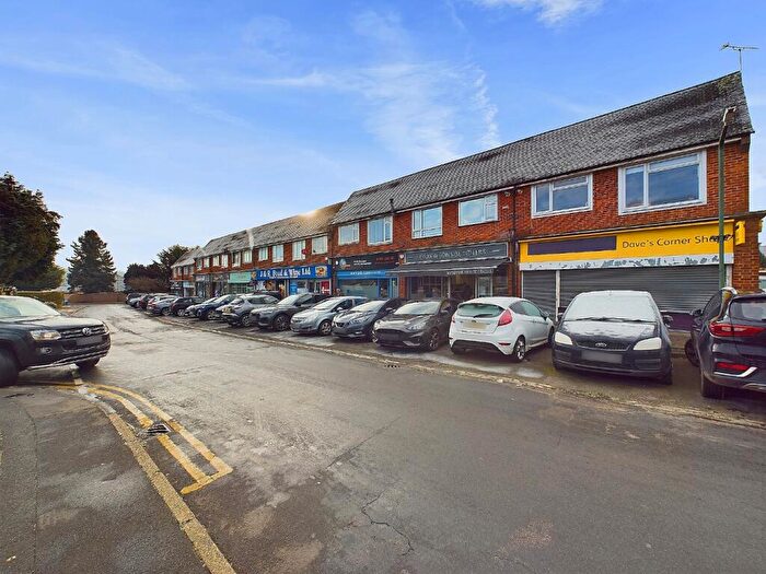 2 Bedroom Flat To Rent In Birchwood Parade, Woodside Drive, Dartford, Kent, DA2