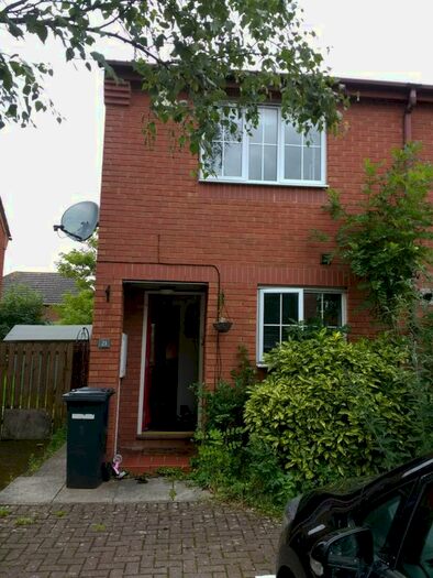 2 Bedroom Town House To Rent In Tillingham Road, Leicester, LE5