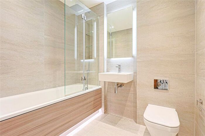 2 Bedroom Apartment To Rent In Lismore Boulevard, London, NW9