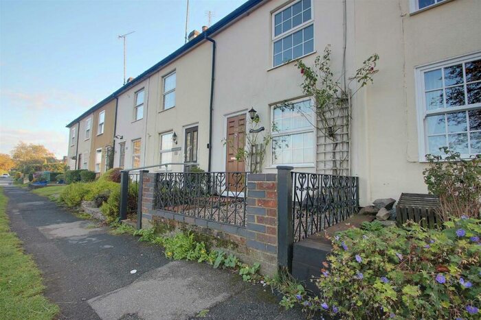 2 Bedroom Cottage To Rent In Vicarage Road, Pitstone, LU7