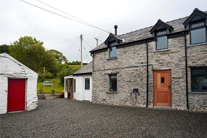 3 Bedroom Semi-Detached House For Sale In Llangrannog, Llandysul, Ceredigion, SA44