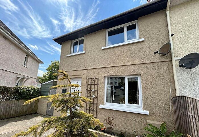 3 Bedroom Semi-Detached House For Sale In Plas Newydd, Deganwy, LL31