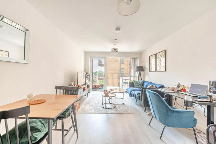 1 Bedroom Flat For Sale In Penrose Apartments, Harrow, HA1