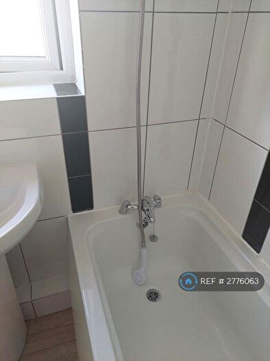 2 Bedroom Semi-Detached House To Rent In Bramble Close, Nottingham, NG6