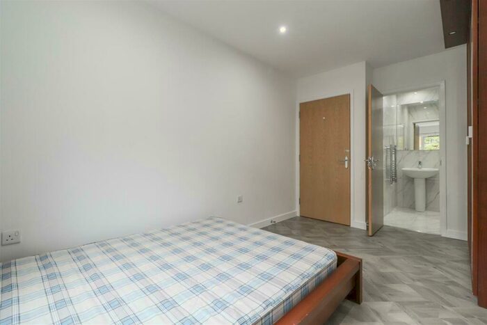 2 Bedroom Apartment To Rent In Caister Hall, Conisbrough Keep, Coventry, CV1