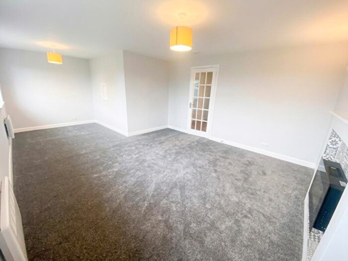 2 Bedroom Flat To Rent In Cotswold Court, Hill Village Road, Mere Green, B75