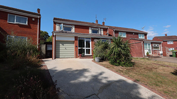 4 Bedroom Detached House For Sale In Southfields, Glastonbury, BA6
