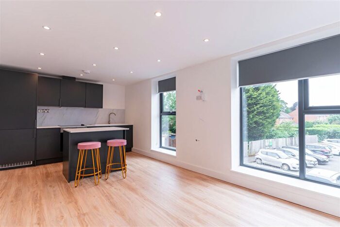 1 Bedroom Flat To Rent In Stratford Road, Solihull, B90