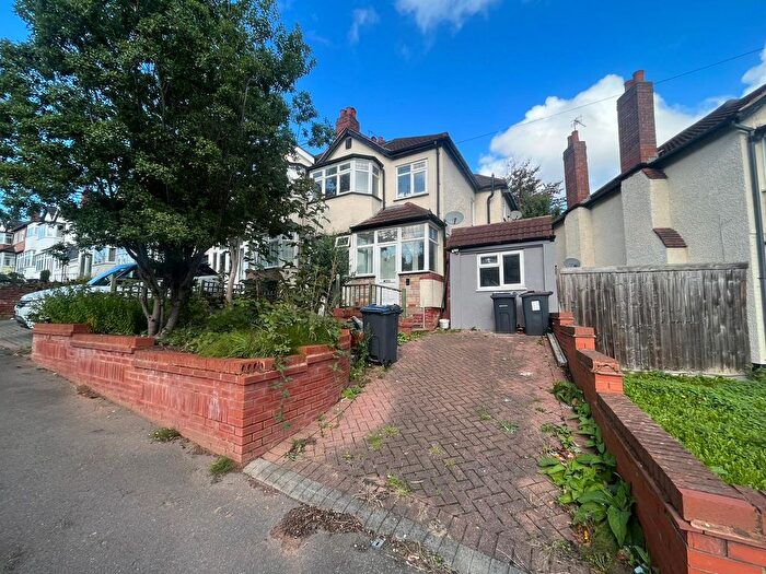 4 Bedroom Semi-Detached Bungalow To Rent In Chartley Road, Erdington, B23
