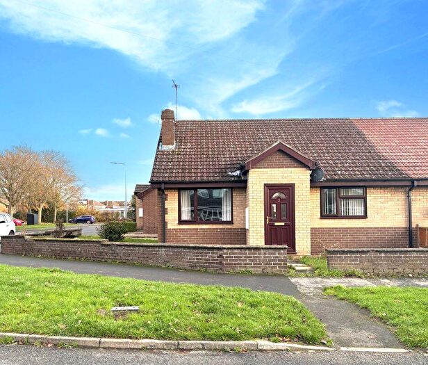 2 Bedroom Semi-Detached Bungalow For Sale In Balmoral Court, Scunthorpe, DN17