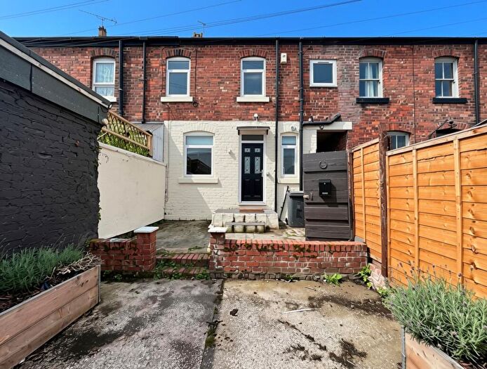 2 Bedroom End Of Terrace House To Rent In Mart Lane, Burscough, L40